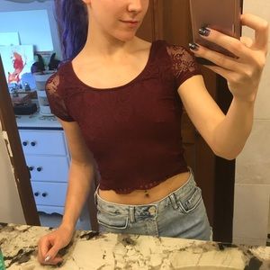 Maroon top perfect for summer!